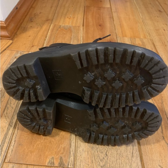 Doc Martens Shriver Hi Platform Boot - Size 8/ 39 - Picture 4 of 5